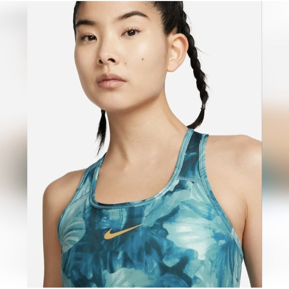 Nike Swoosh Women's Medium-Support Padded Sports Bra Size Small